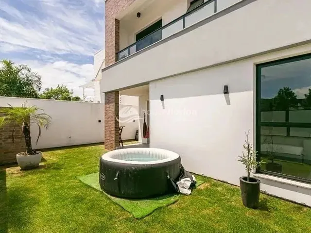 Imagem 6: Incrível Casa À Venda em Condomínio Fechado com 3 Dormitórios, com Móveis Planejados