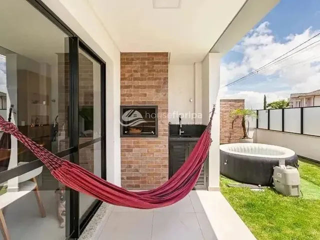 Imagem 3: Incrível Casa À Venda em Condomínio Fechado com 3 Dormitórios, com Móveis Planejados