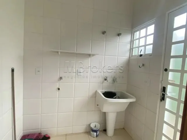 Imagem 9: Casa com 03 Dormitórios Sendo 01 Suíte no Altos do Paraíso em Botucatu