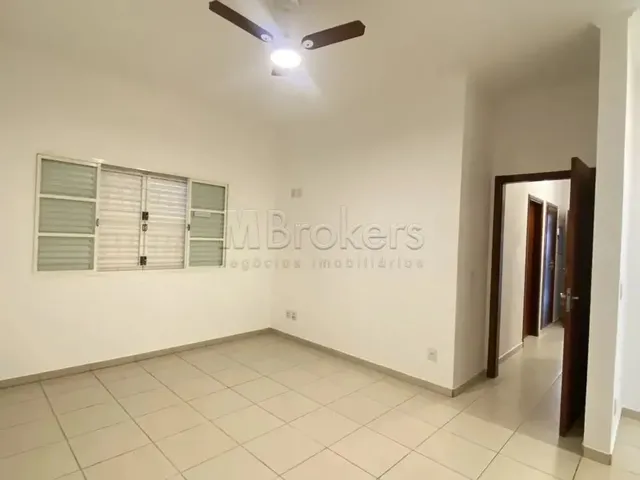 Imagem 10: Casa com 03 Dormitórios Sendo 01 Suíte no Altos do Paraíso em Botucatu