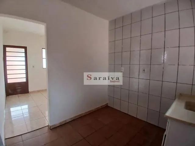Imagem 6: Casa com 2 Dormitórios para Alugar, 800 M² por R$ 1.000,00/Mês - Jardim Maria Rosaria