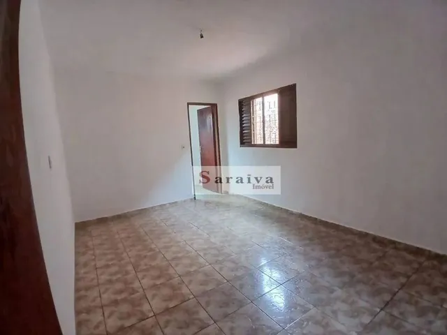 Imagem 12: Casa com 2 Dormitórios para Alugar, 800 M² por R$ 1.000,00/Mês - Jardim Maria Rosaria