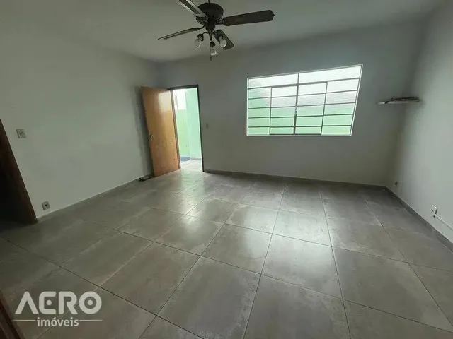 Imagem 8: Casa com 5 Dormitórios (3 Suítes) Jd. Marambá