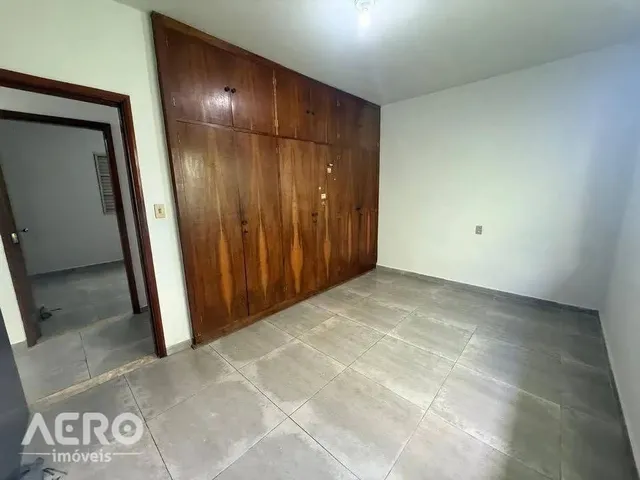 Imagem 5: Casa com 5 Dormitórios (3 Suítes) Jd. Marambá