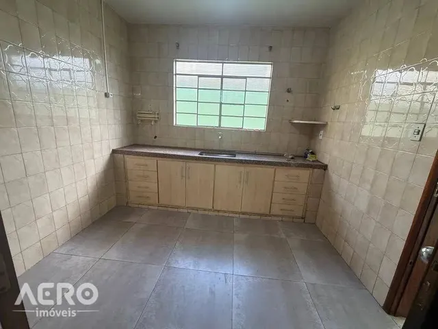 Imagem 4: Casa com 5 Dormitórios (3 Suítes) Jd. Marambá