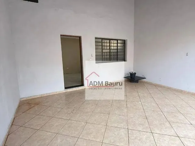 Imagem: A casa possui 3 Dormitórios, 1 Suíte, 2 Banheiros, 2