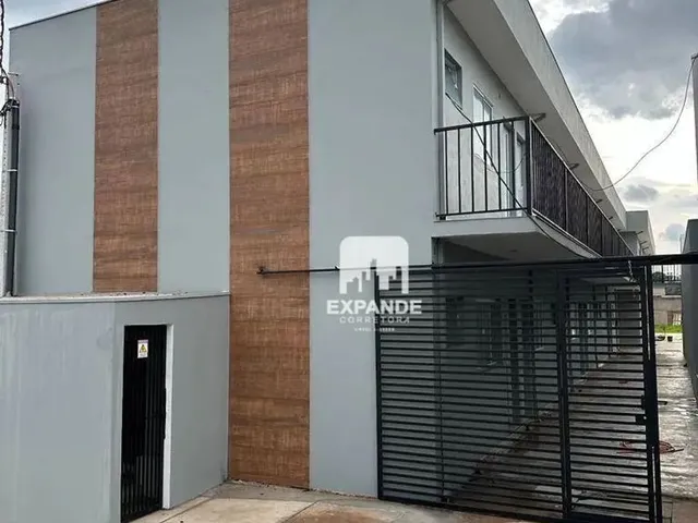 Imagem: O apartamento possui 1 Dormitório, 1 Banheiro, 1 Vaga na
