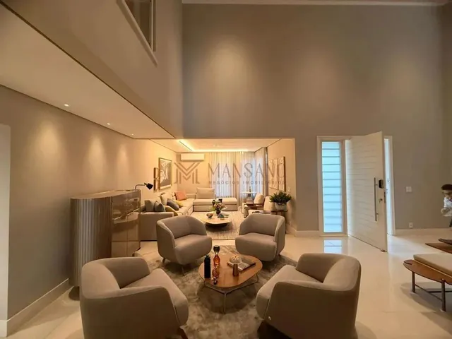 Imagem: A casa possui 4 Dormitórios, 4 Suítes, 5 Banheiros, 2