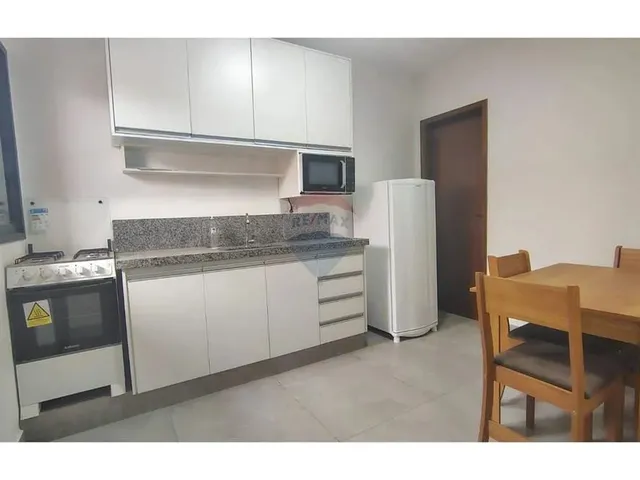 Imagem: O studio possui 1 Dormitório, 1 Banheiro, 1 Vaga na