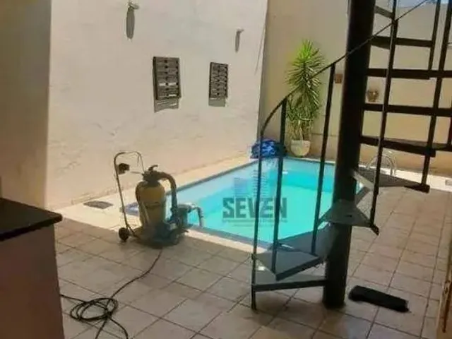 Imagem: A casa possui 3 Dormitórios, 1 Suíte, 2 Banheiros, 2