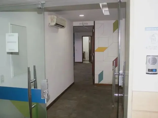 Imagem: Sala/Conjunto para Venda Possui 272 Metros
