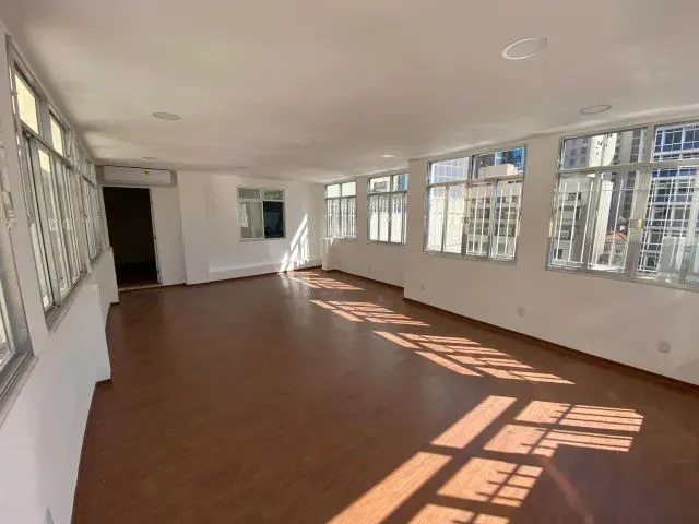 Imagem: Vendo Andar Inteiro Reformado no Centro