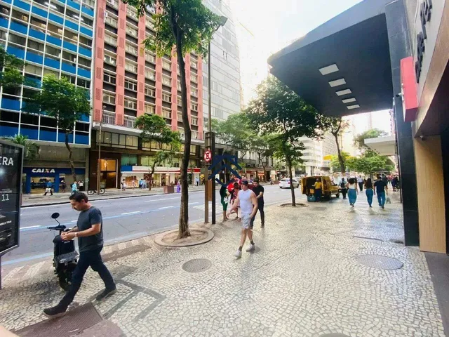 Imagem 12: Compre Sua Sala Comercial no Coração do Centro do Rio!