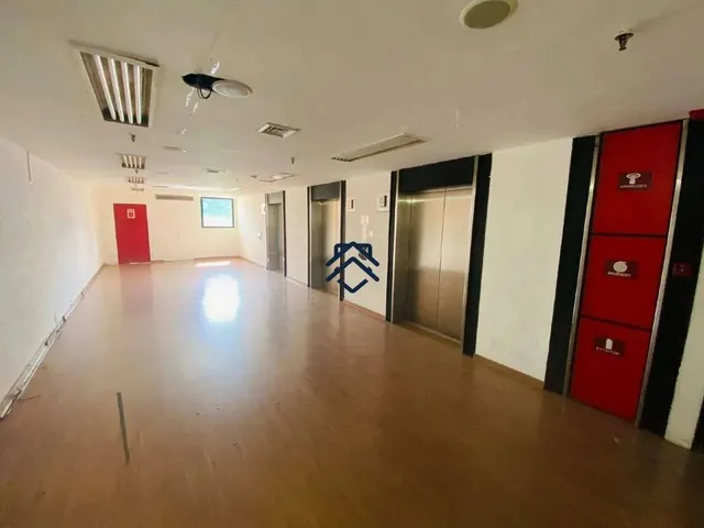 Imagem 4: Compre Sua Sala Comercial no Coração do Centro do Rio!