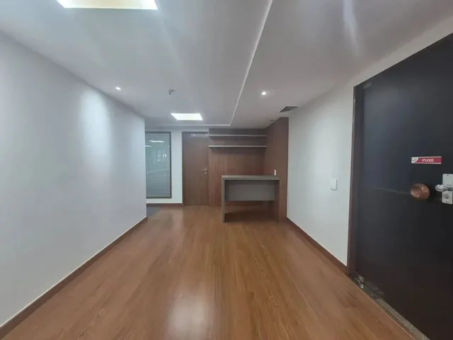 Imagem: Sala Comercial com 250M² no Centro da Cidade!