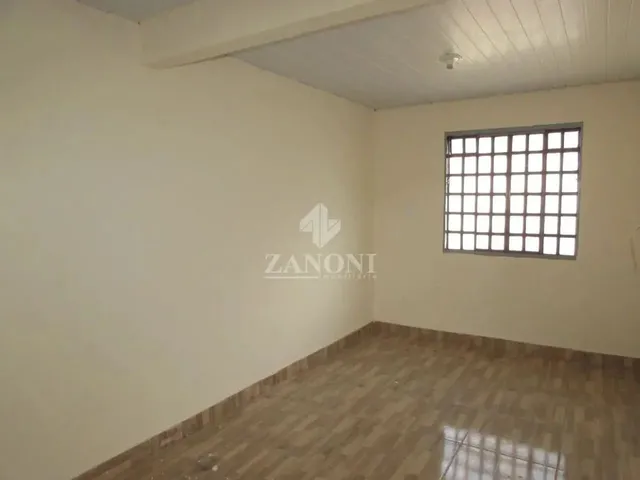 Imagem 5: Casa Conj Requiao com Dois Quartos , Frente