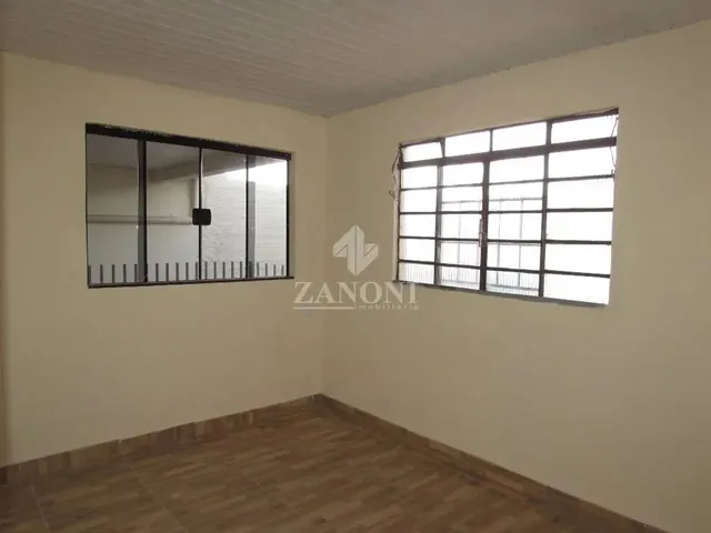 Imagem 9: Casa Conj Requiao com Dois Quartos , Frente