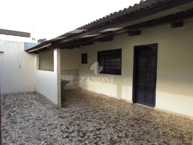 Imagem 10: Casa Conj Requiao com Dois Quartos , Frente