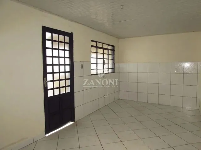 Imagem 14: Casa Conj Requiao com Dois Quartos , Frente