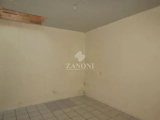 Imagem 12: Casa Conj Requiao com Dois Quartos , Frente