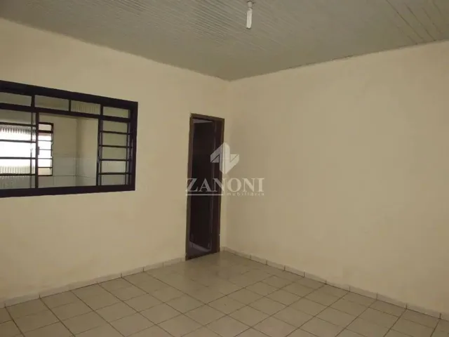Imagem 7: Casa Conj Requiao com Dois Quartos , Frente