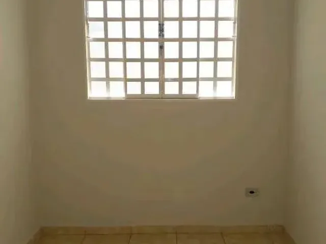 Imagem 2: Casa Residencial com 3 Quartos para Alugar por R$ 1800.00, 100.00 M2 - Cidade Jardim - Mar