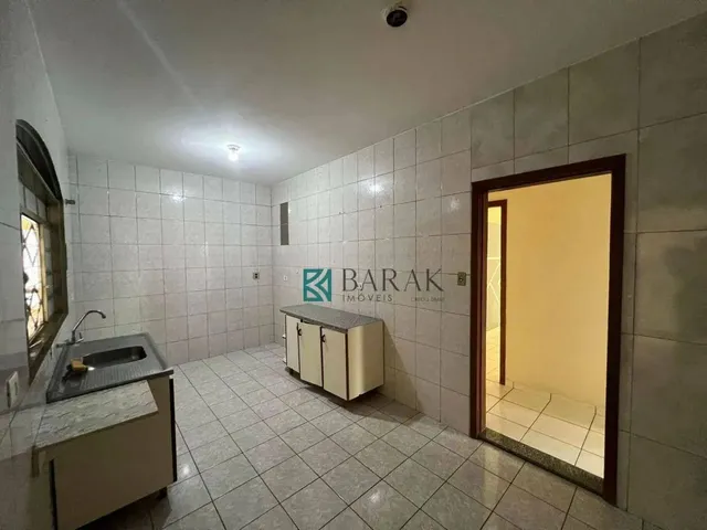 Imagem 11: Casa com Edícula, Total 5 Dormitórios para Alugar, 150 M² por R$ 2.100/Mês - Jardim