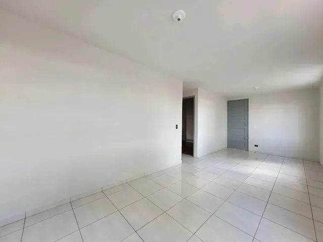 Imagem 14: Casa para Alugar em Maringá, Conjunto Habitacional Karina, com 3 Quartos, com 97.5 M²