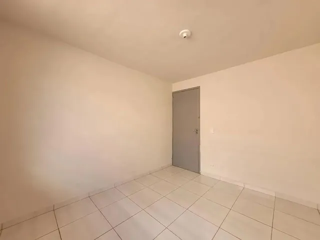 Imagem 2: Casa para Alugar em Maringá, Conjunto Habitacional Karina, com 3 Quartos, com 97.5 M²