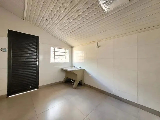 Imagem 10: Casa para Alugar em Maringá, Conjunto Habitacional Karina, com 3 Quartos, com 97.5 M²