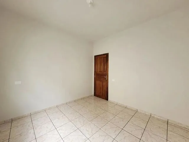 Imagem 10: Sobrado para Alugar em Maringá, Jardim Real, com 3 Quartos, com 260 M²