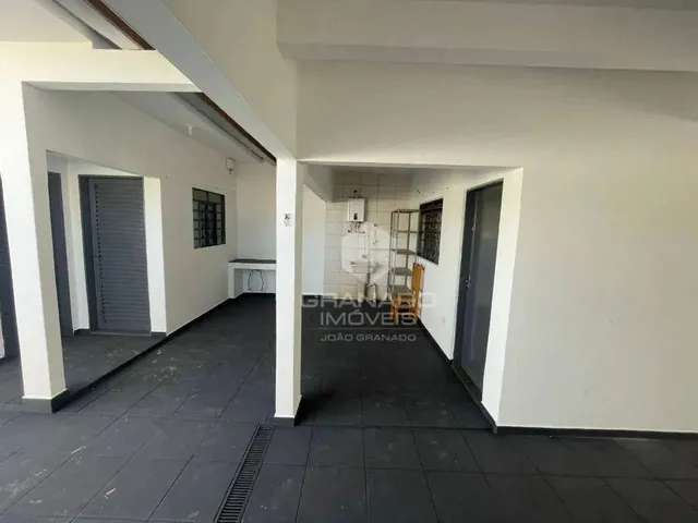 Imagem 2: Sobrado com 3 Dormitórios para Alugar, 180 M² por R$ 2.800,00/Mês - Jardim Iguaçu