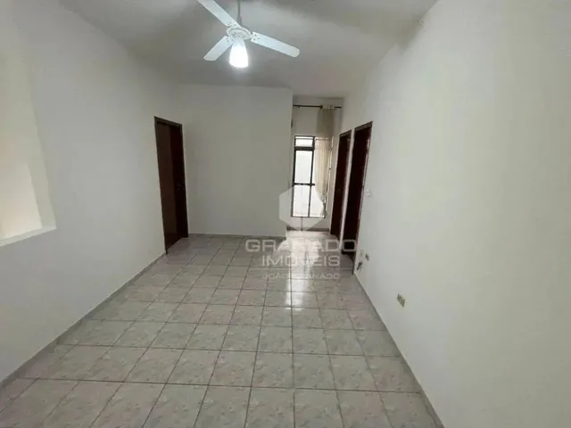 Imagem 3: Sobrado com 3 Dormitórios para Alugar, 180 M² por R$ 2.800,00/Mês - Jardim Iguaçu