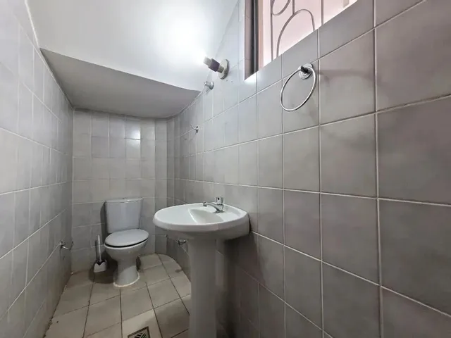 Imagem 16: Sobrado para Alugar em Maringá, Jardim Alvorada, com 3 Quartos, com 133.84 M²