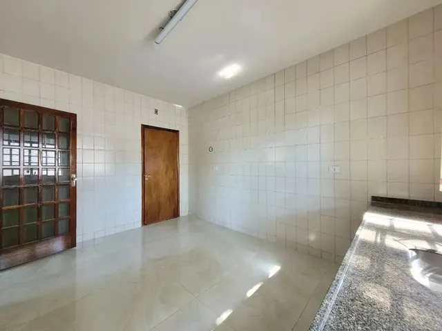 Imagem 15: Sobrado para Alugar em Maringá, Jardim Alvorada, com 3 Quartos, com 133.84 M²