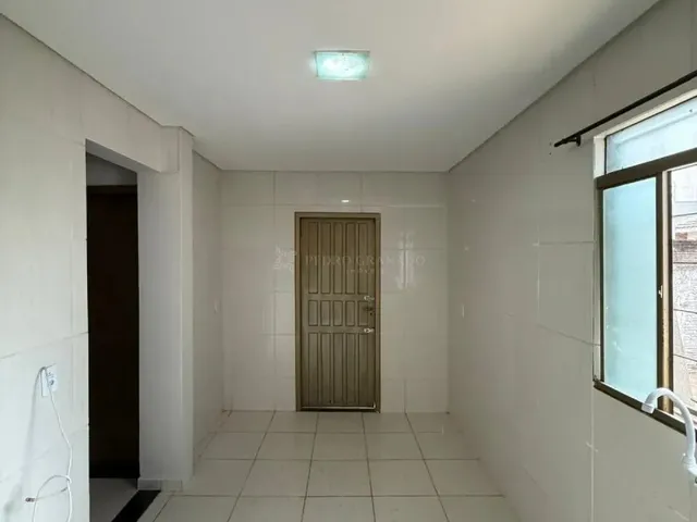Imagem 2: Casa para Locação - 2 Quartos, Quintal Grande - Rua Peru - Jardim Alvorada/Maringá-Pr