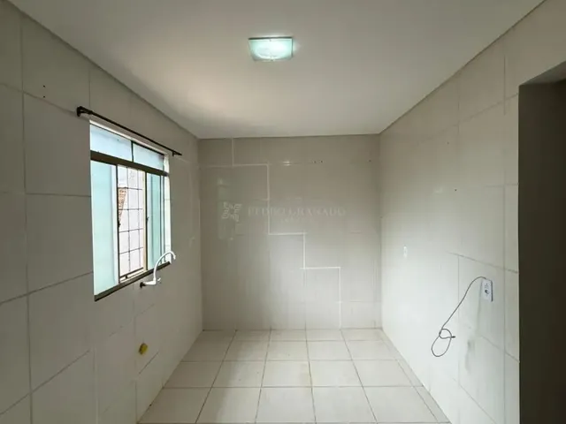 Imagem 8: Casa para Locação - 2 Quartos, Quintal Grande - Rua Peru - Jardim Alvorada/Maringá-Pr