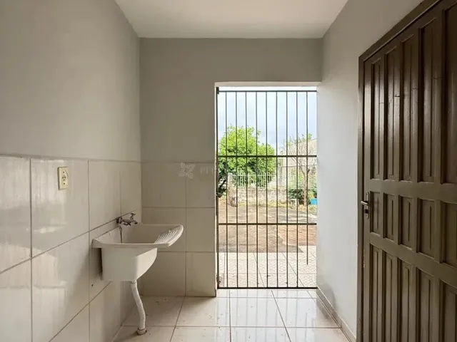 Imagem 4: Casa para Locação - 2 Quartos, Quintal Grande - Rua Peru - Jardim Alvorada/Maringá-Pr