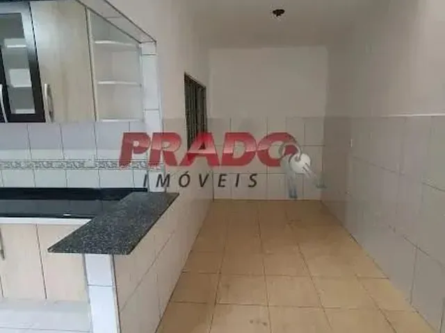 Imagem 2: Casa para Alugar em Sarandi, Jardim Tropical, com 3 Quartos, com 150 M²