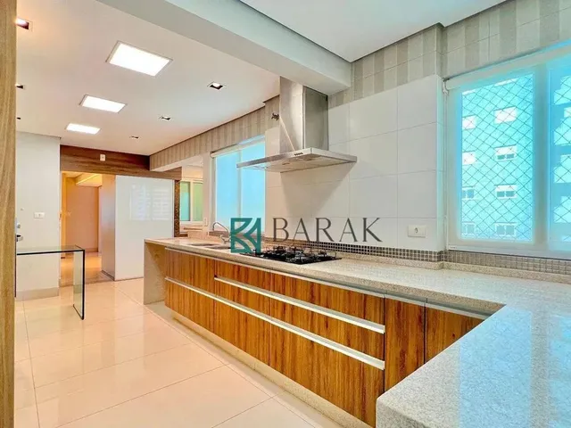 Imagem: Apartamento com 3 Suítes À Venda, 152