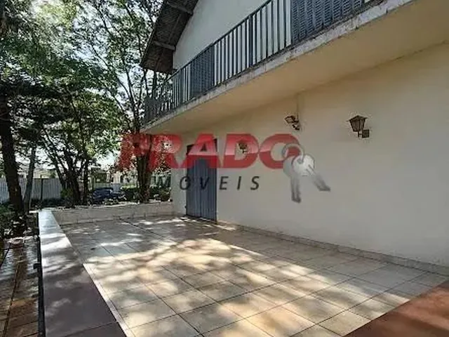 Imagem 11: Sobrado para Alugar em Maringá, Zona 05, com 4 Quartos, com 250 M²