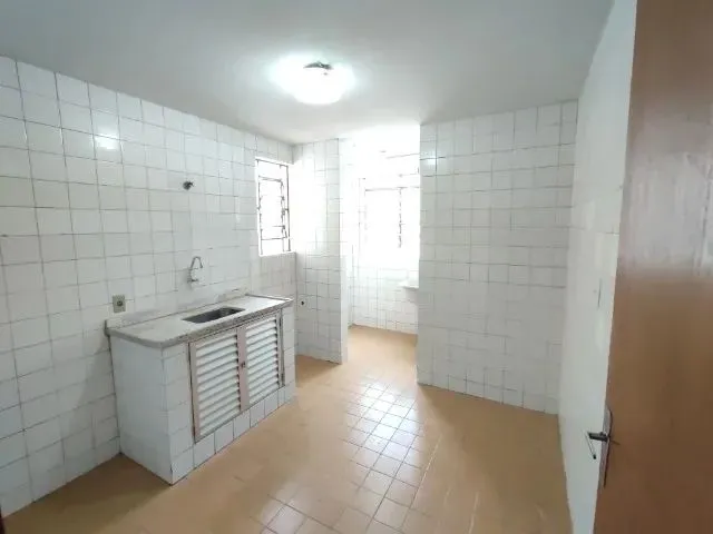 Imagem 7: Apartamento para Alugar com 03 Quartos na Zona 01 - Centro de Maringa