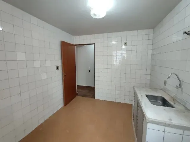 Imagem 3: Apartamento para Alugar com 03 Quartos na Zona 01 - Centro de Maringa