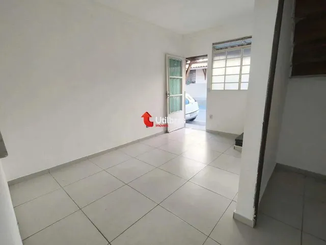 Imagem 3: Casa para Aluguel, 2 Quartos, 1 Vaga, Vila Clóris - Belo Horizonte/Mg