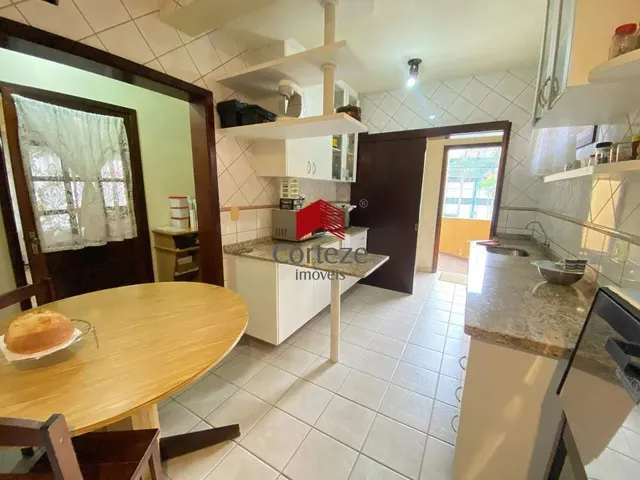 Imagem 5: Sobrado com 300M² 5 Quartos, À Venda, no Bairro Centro em São José dos Pinhais