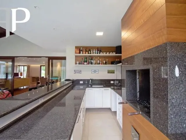 Imagem: Casa com 4 Dormitórios À Venda, 427 M