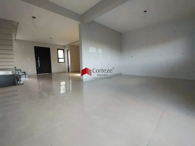Imagem 1: Sobrado com 180M² 3 Quartos, À Venda, no Bairro Boneca do Iguaçu em São José Dos