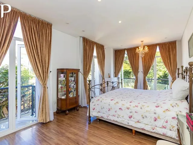 Imagem 4: Casa À Venda de 830M ,4 Suítes no Alphaville Graciosa, Pinhais - Pr