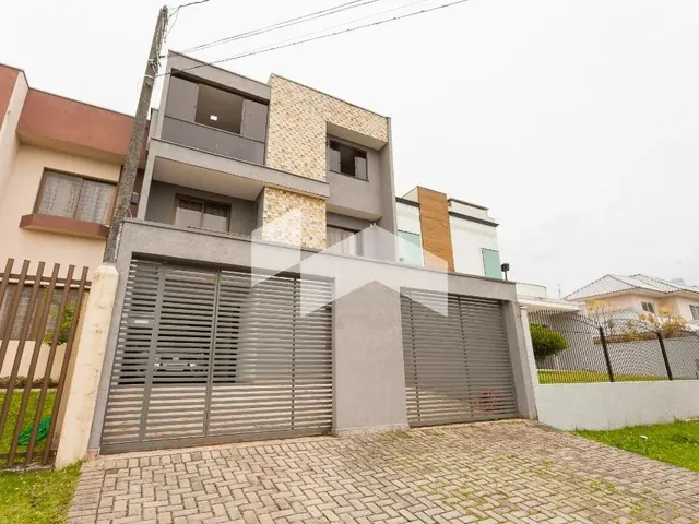 Imagem 3: Sobrado Triplex com Espaço Gourmet Completo e Teto Retrátil São Pedro