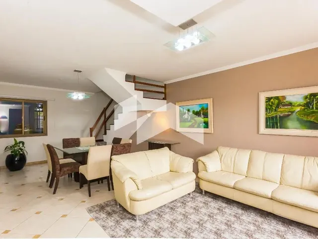 Imagem 10: Sobrado Triplex com Espaço Gourmet Completo e Teto Retrátil São Pedro
